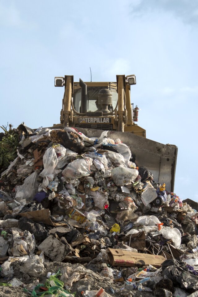 Dump trash recycling