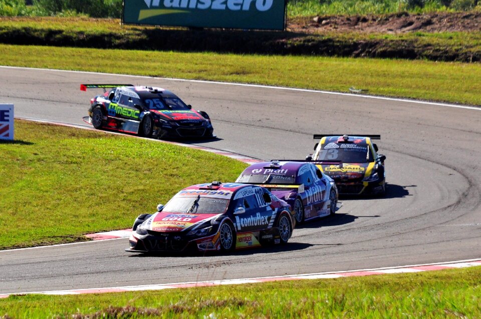 Stock car racetrack speed