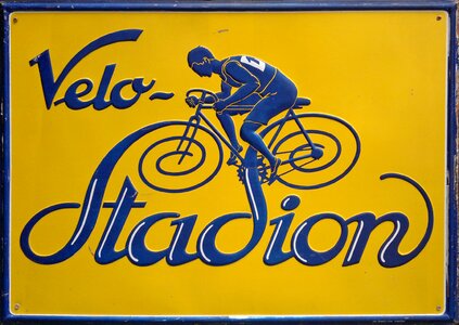 Round advertising boards velo