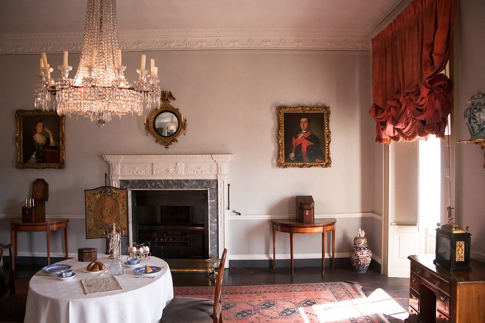Georgian chairs crystal chandelier