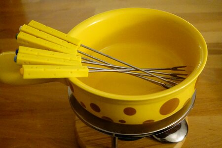 Pot yellow ceramic
