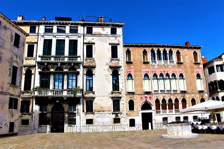 Palace buildings building