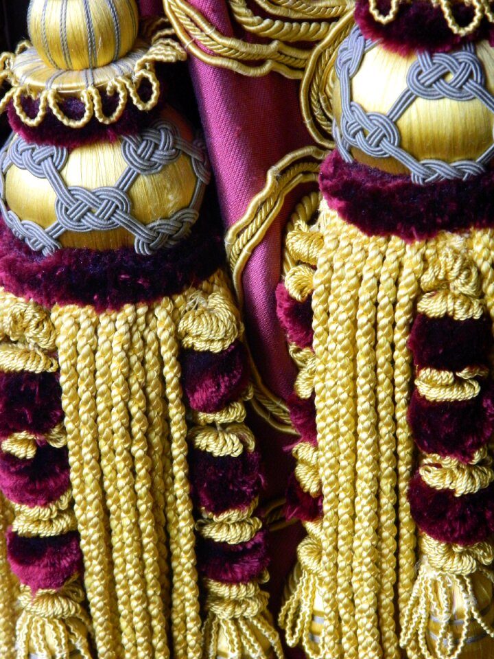 Textile interior decoration