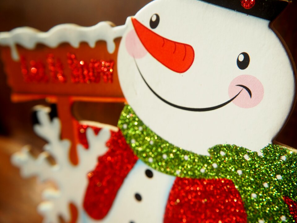 Glitter figure deco