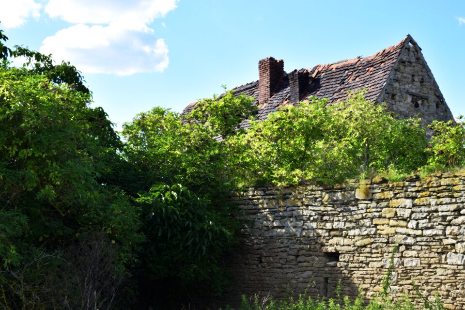 House ruin forget photo