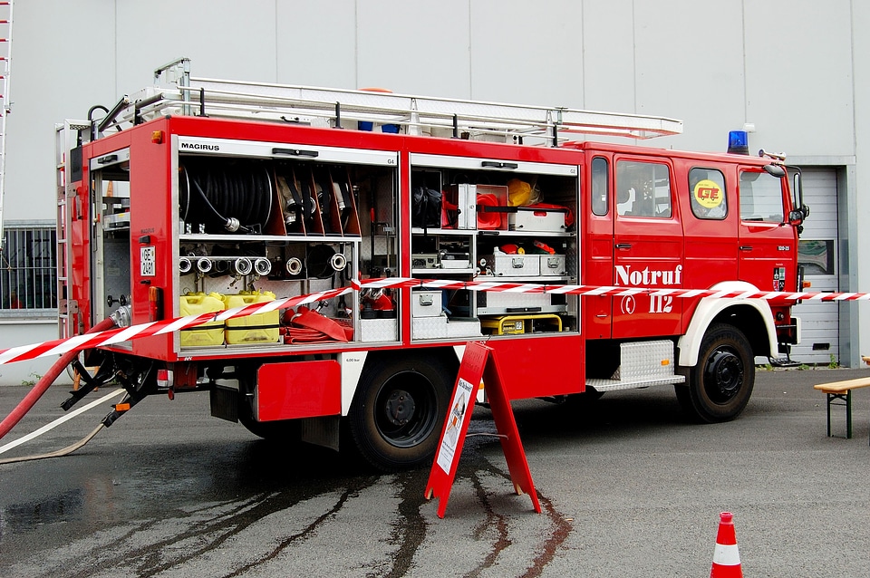 Feuerloeschuebung löschzug fire truck
