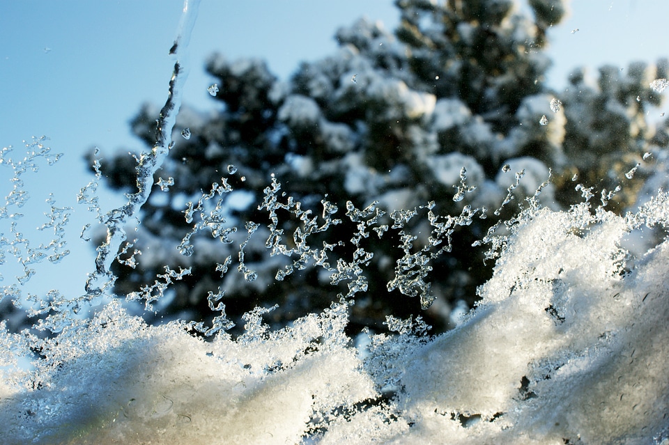 Ice crystal crystal formation cold