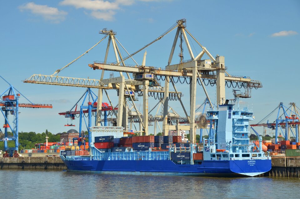 Elbe hanseatic city ship