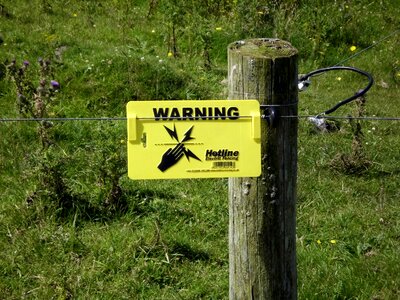 Fencing post green email