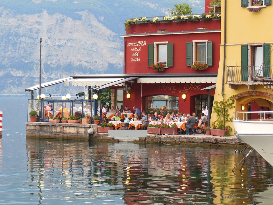 Harbour restaurant restaurant water
