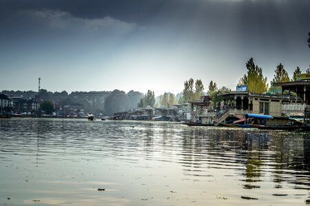Water dal lake srinagar