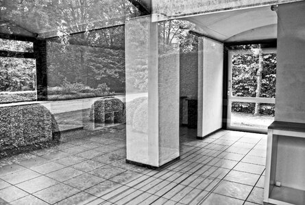 Wall window reflection