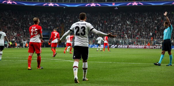 Champions league cenk tosun lake
