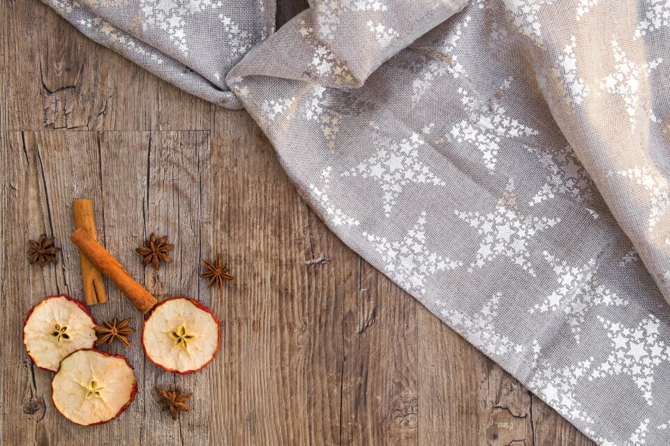 Cinnamon cinnamon sticks anise