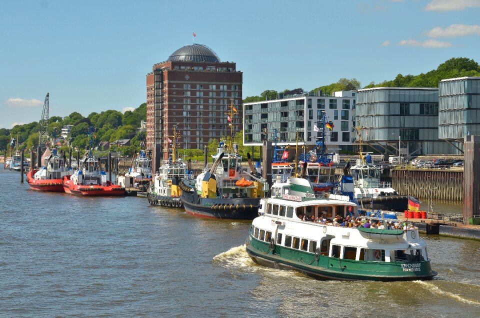 Elbe hanseatic city ship