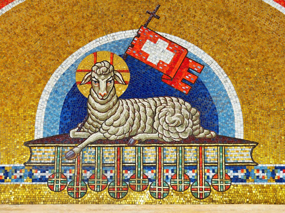 The lamb jesus easter symbol