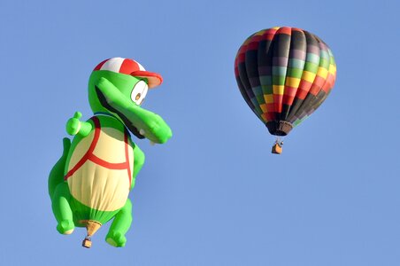 Fly hot air balloon fun