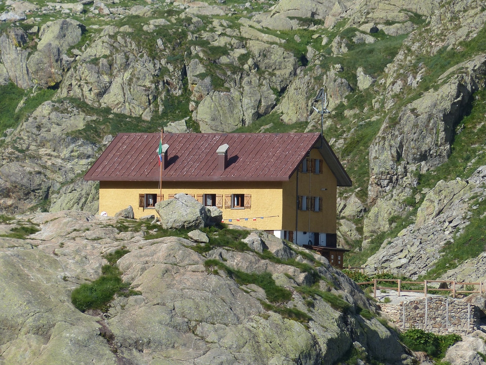 Cai alpine club stay