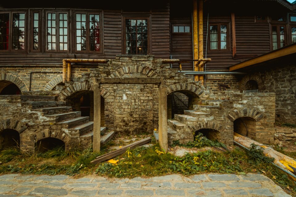 Gulmarg wooden palace royal