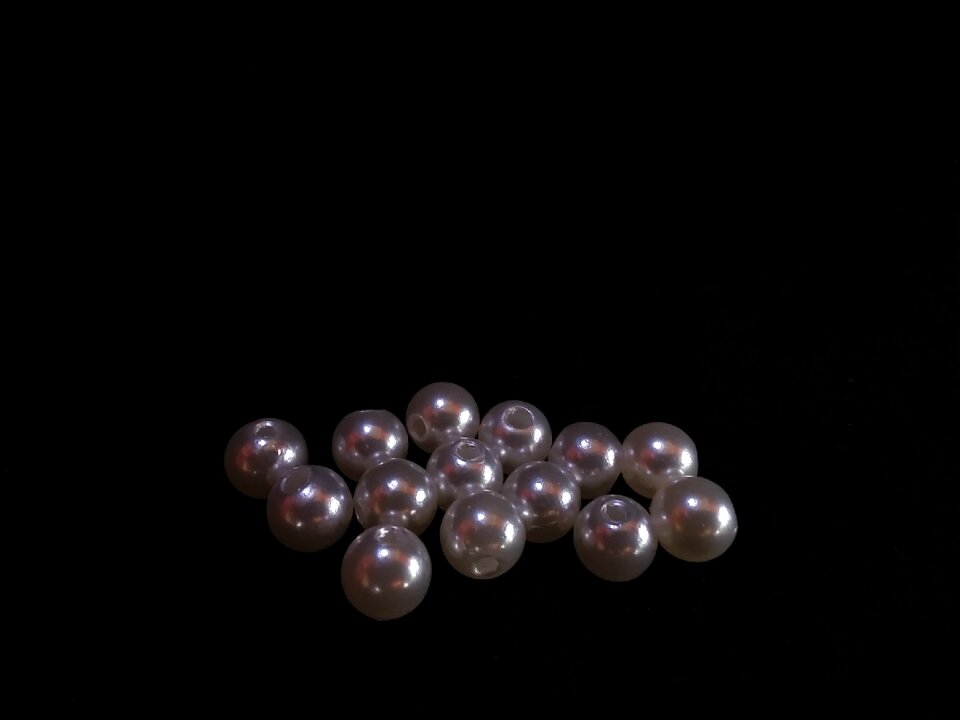 White pearls round decoration