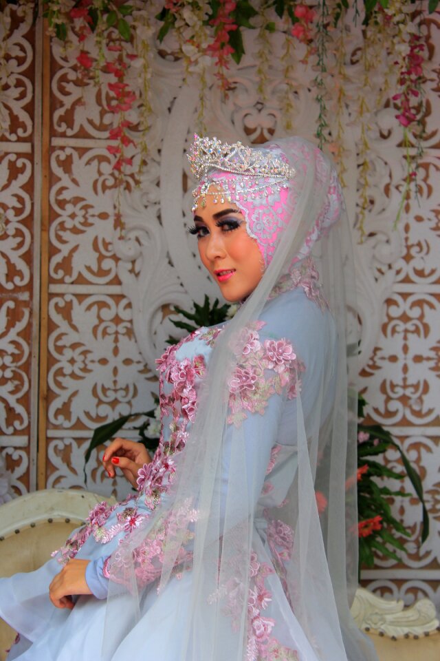 Wedding dress make up