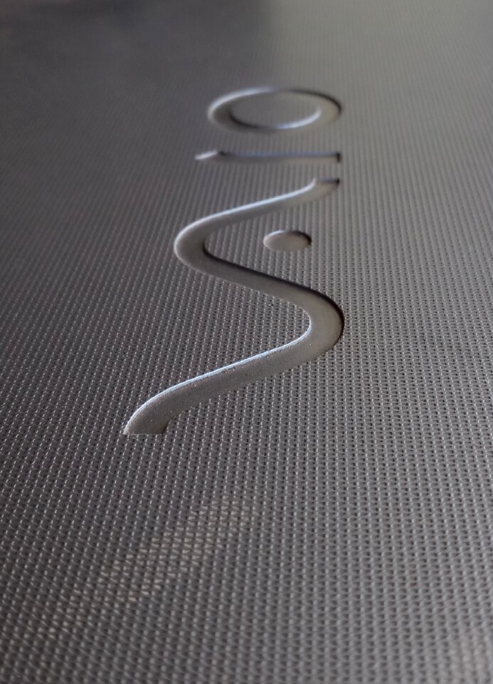 Desktop laptop gray logo