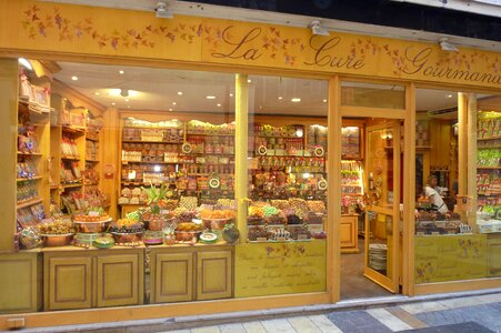 Store deco facade