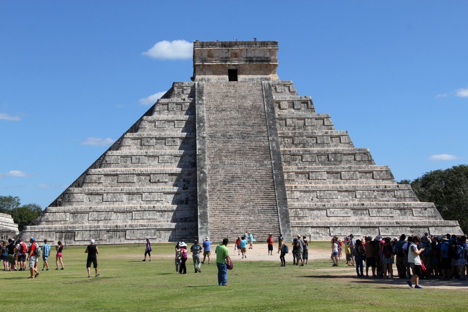 Chichen itza maya mexico