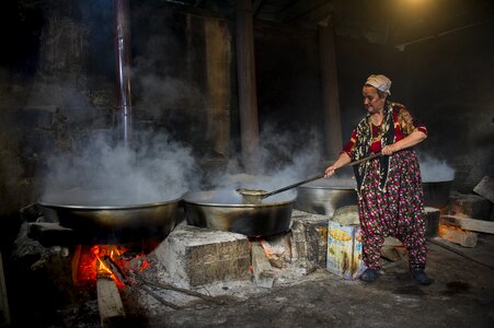Molasses winter preparation life in the countryside