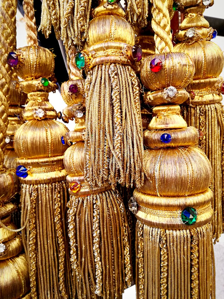Pendants tradition ancient