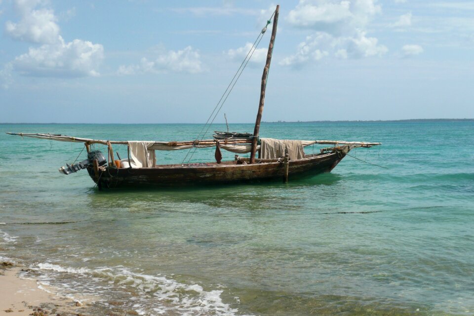 Zanzibar dhow photo