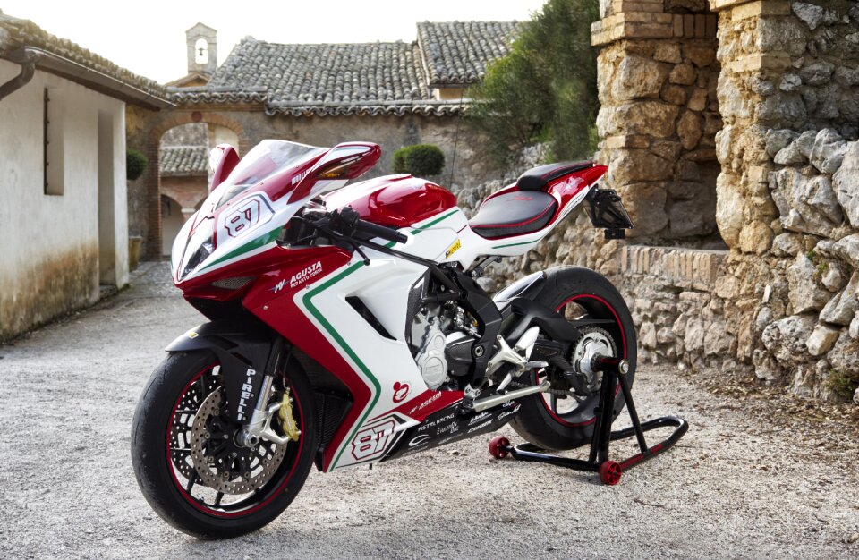 Racing bike superbike