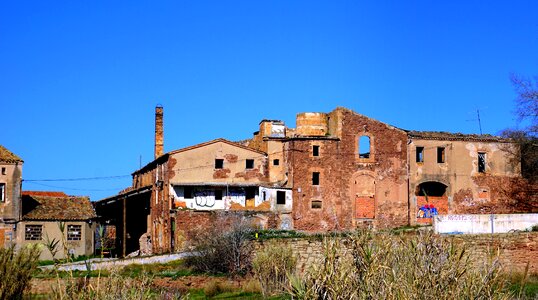 House abandoned facade old photo