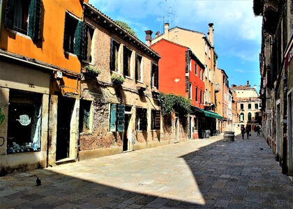 House italy facade photo