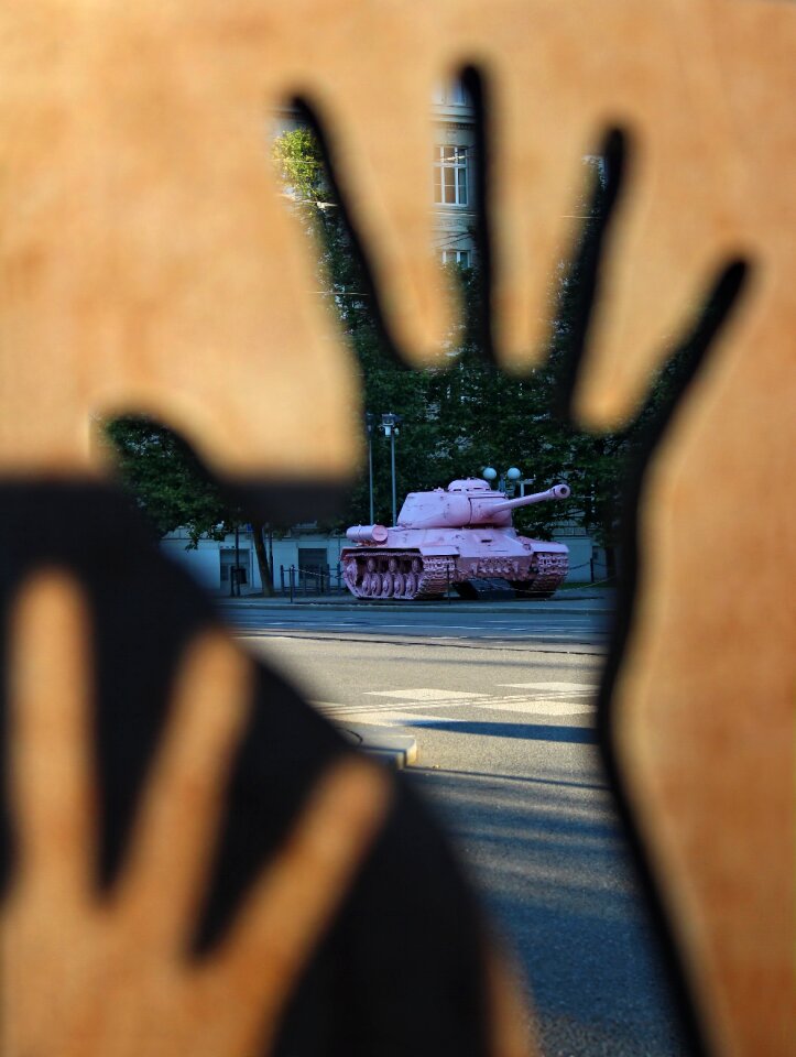 Street art weapon history