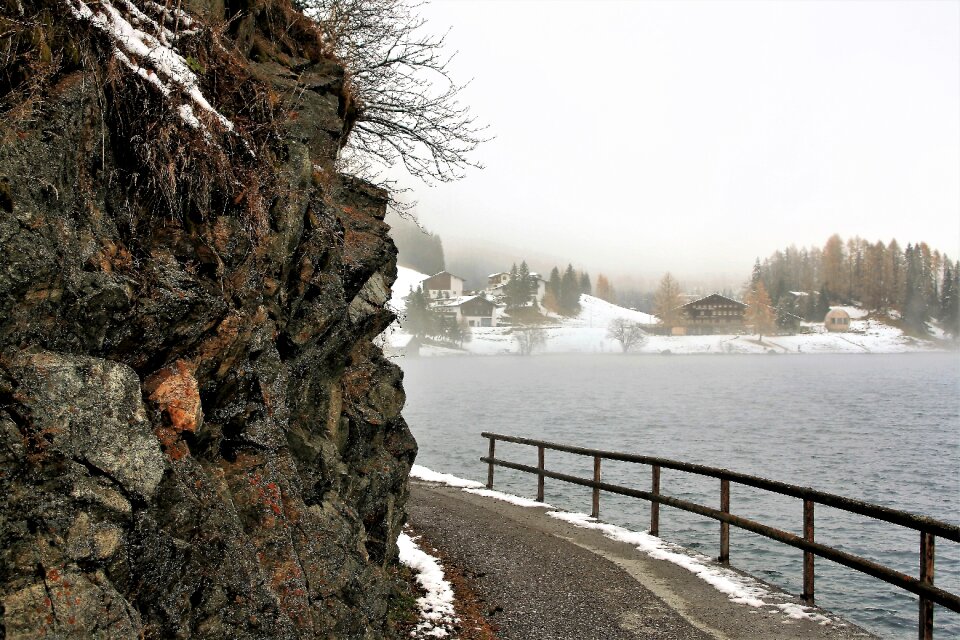 Hiking davos houses