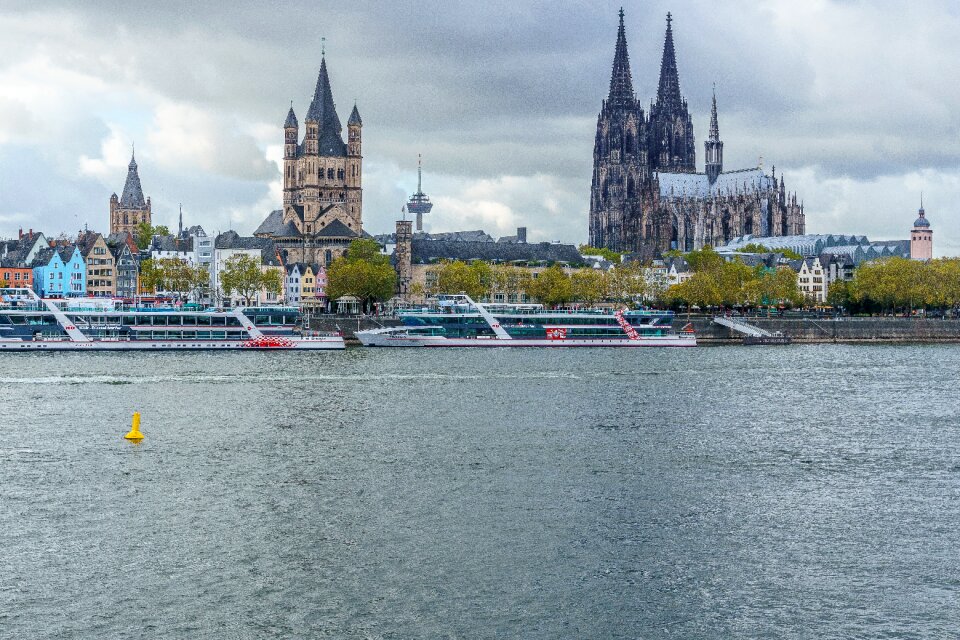 Rhine hohenzollern bridge architecture
