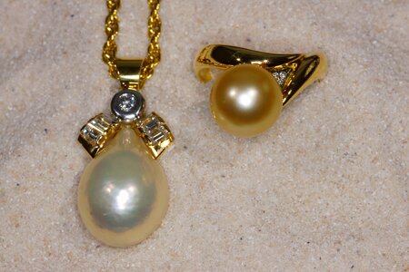 Beads real noble