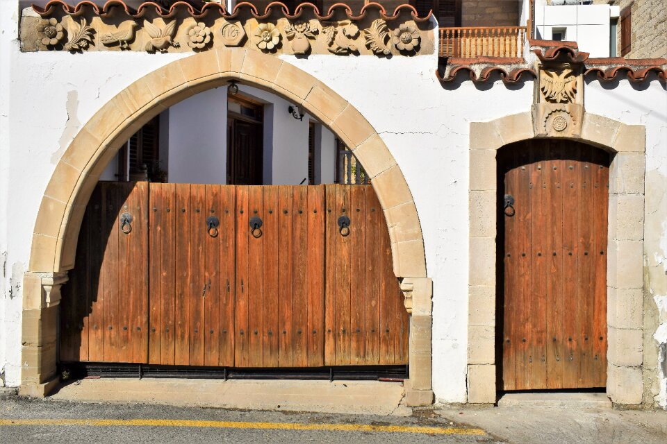 House architecture traditional