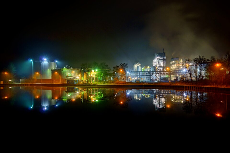 Factory reflection light