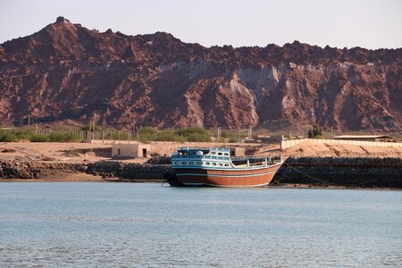 Island water ship photo