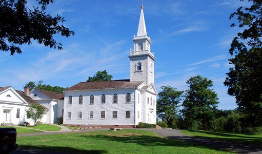 Building god holy