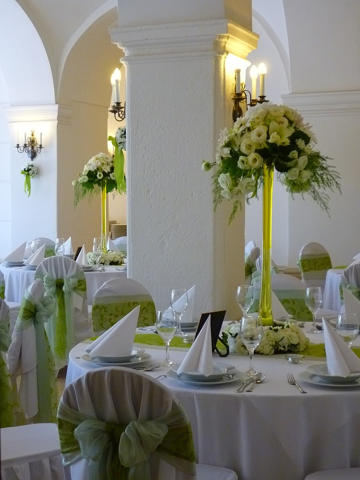 Table place setting elegant