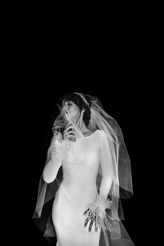 Wedding black and white perfume