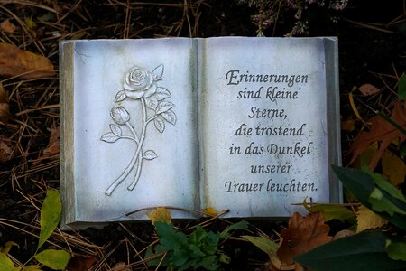 Mourning cemetery saying