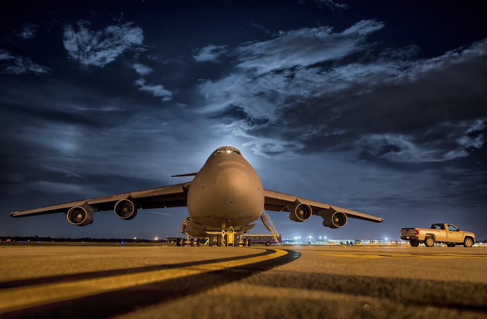 Airbase airport boeing c-17 globemaster iii