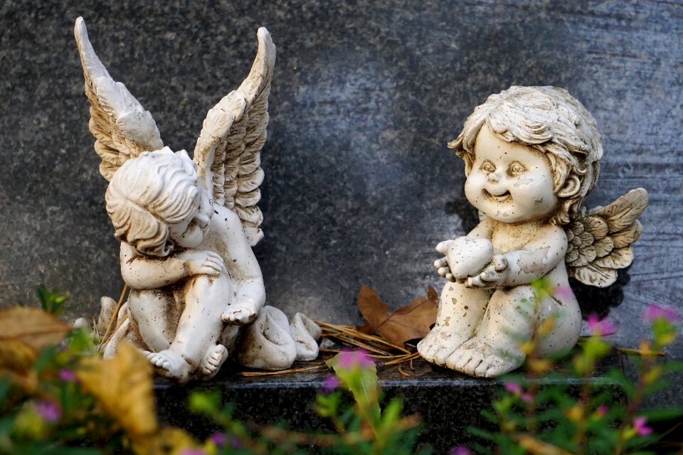 Grave of angels cemetery all saints