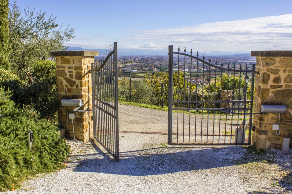 Entrance safety viale