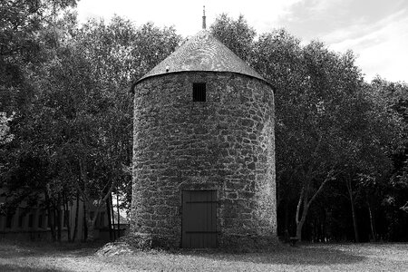 Wheel old architecture photo