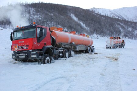 Siberia ice breakdown photo